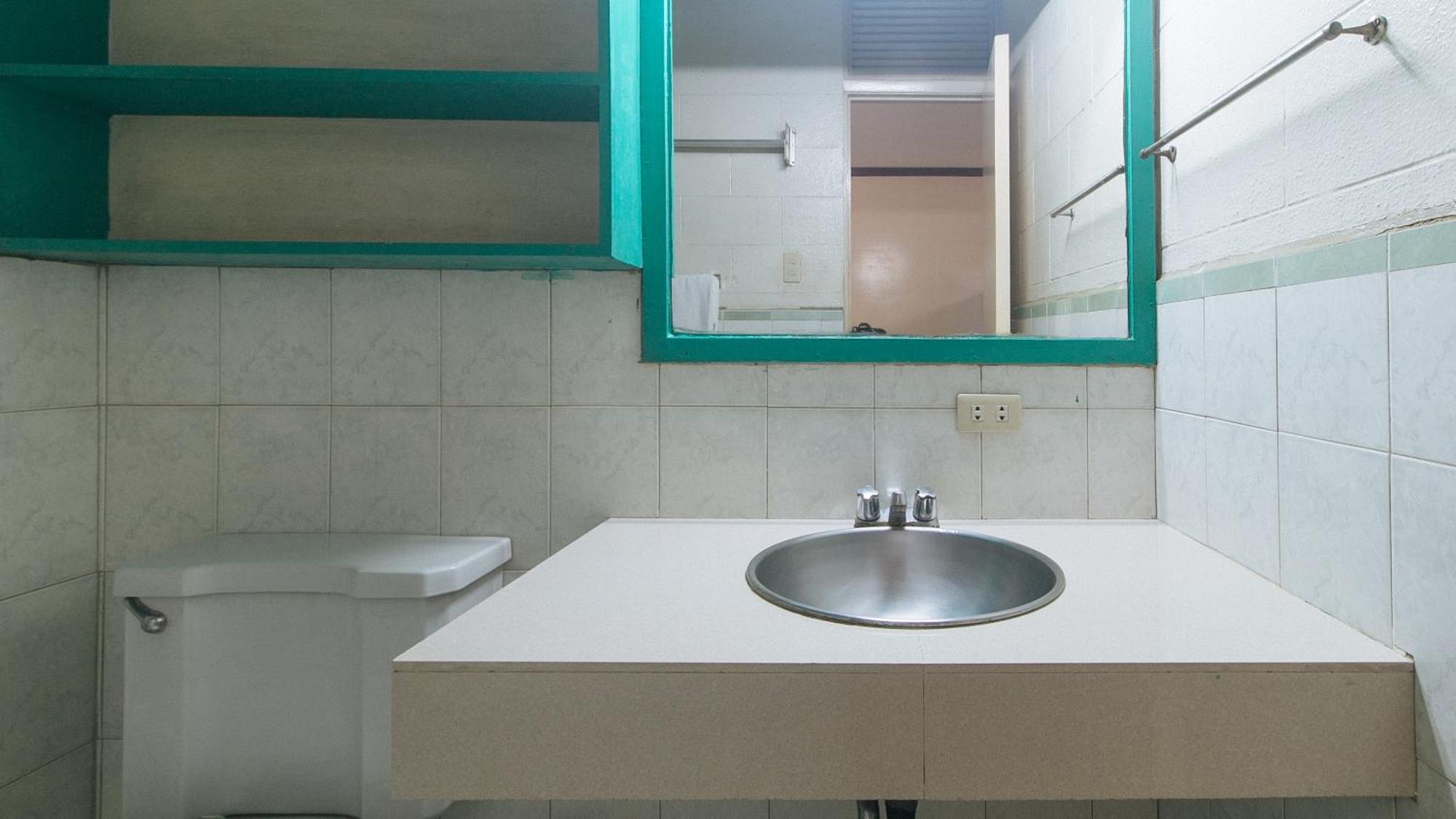 Reddoorz At Broadway Court Apartelle Quezón by Eksteriør bilde
